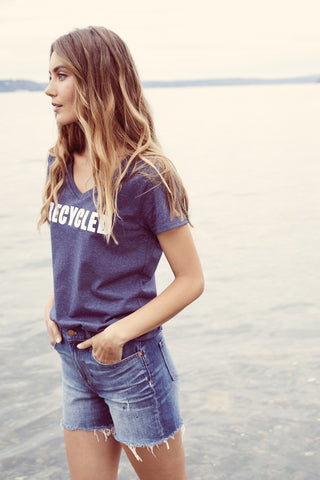 District Women's Re-Tee V-Neck (Heathered Navy)