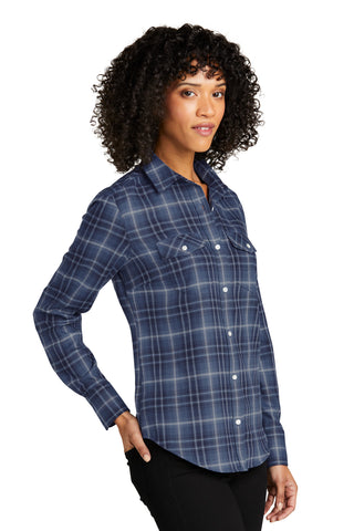 Port Authority Ladies Long Sleeve Ombre Plaid Shirt (True Navy)